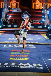 BIB: 4714, 157
                            <button type="button" onclick="openModal(22750900)" class="btn btn-primary btn-sm float-right btn-popup" data-toggle="modal" data-target=".modal-high-quality">
                        <i class="fas fa-shopping-cart"></i> Add to Cart
                    </button>
                                            <button type="button" onclick="isThisMe(22750900, true)" class="btn btn-success btn-sm float-right btn-popup btn-isme hidden" data-toggle="tooltip" data-placement="bottom" title="นี่คือรูปของคุณใช่ไหม คลิกที่นี่เพื่อเอาเข้าอัลบั้ม">
                        <i class="fas fa-plus"></i> Add to album
                    </button>
                    <button type="button" onclick="isThisMe(22750900, false)" class="btn btn-warning btn-sm float-right btn-popup btn-isnotme hidden">
                        <i class="fas fa-ban"></i> Remove from album
                    </button>